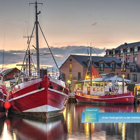 Hafenhotel Meereszeiten Heiligenhafen Bagian luar foto